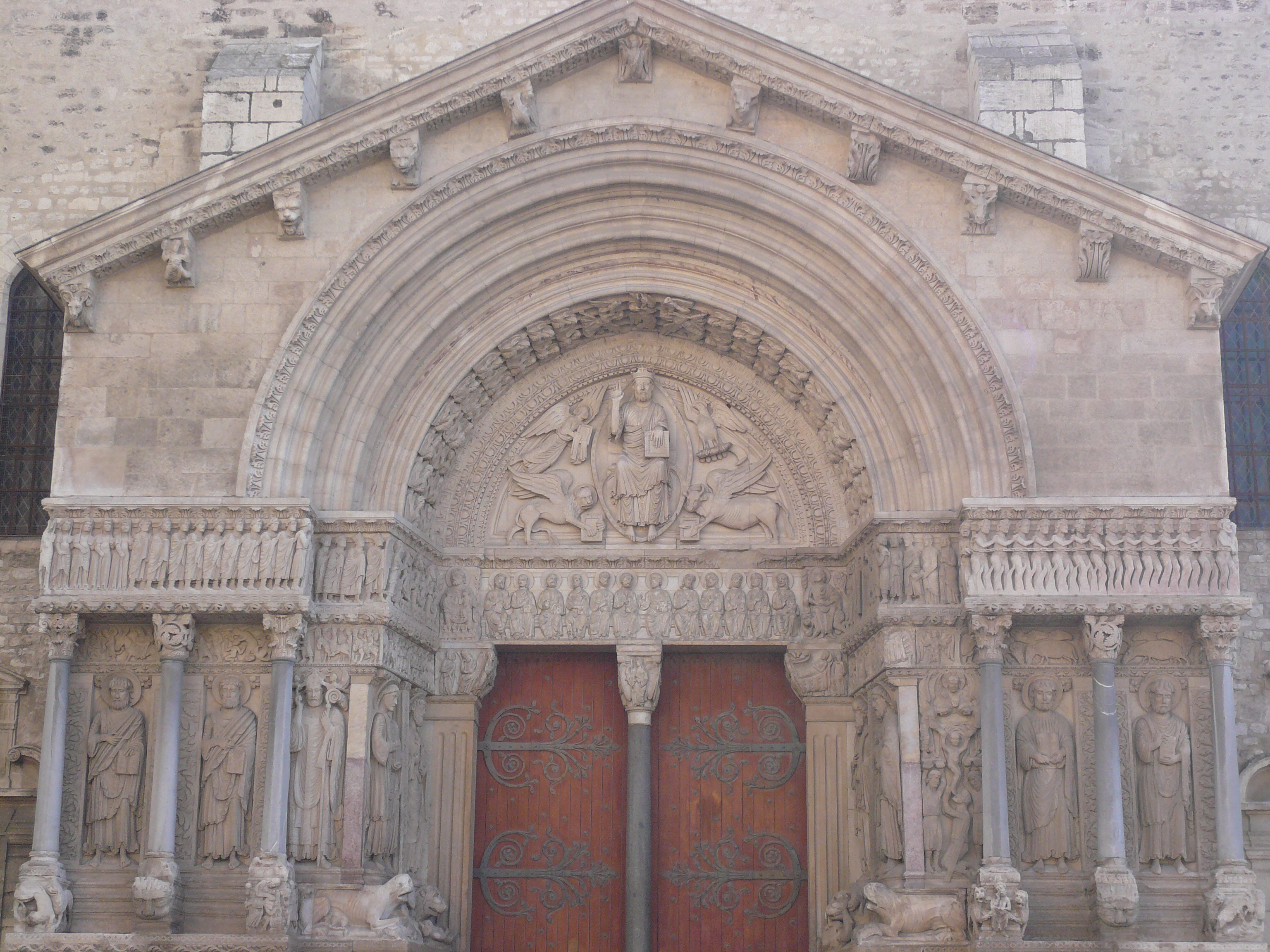 Portal de St-Trophime en Arles